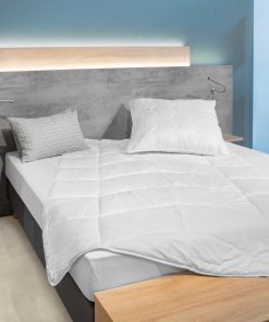 BeCoBeCo Kuschelweich Set MF50 Ganzjahresdecke und Kissen 80x80135 x 200 cm