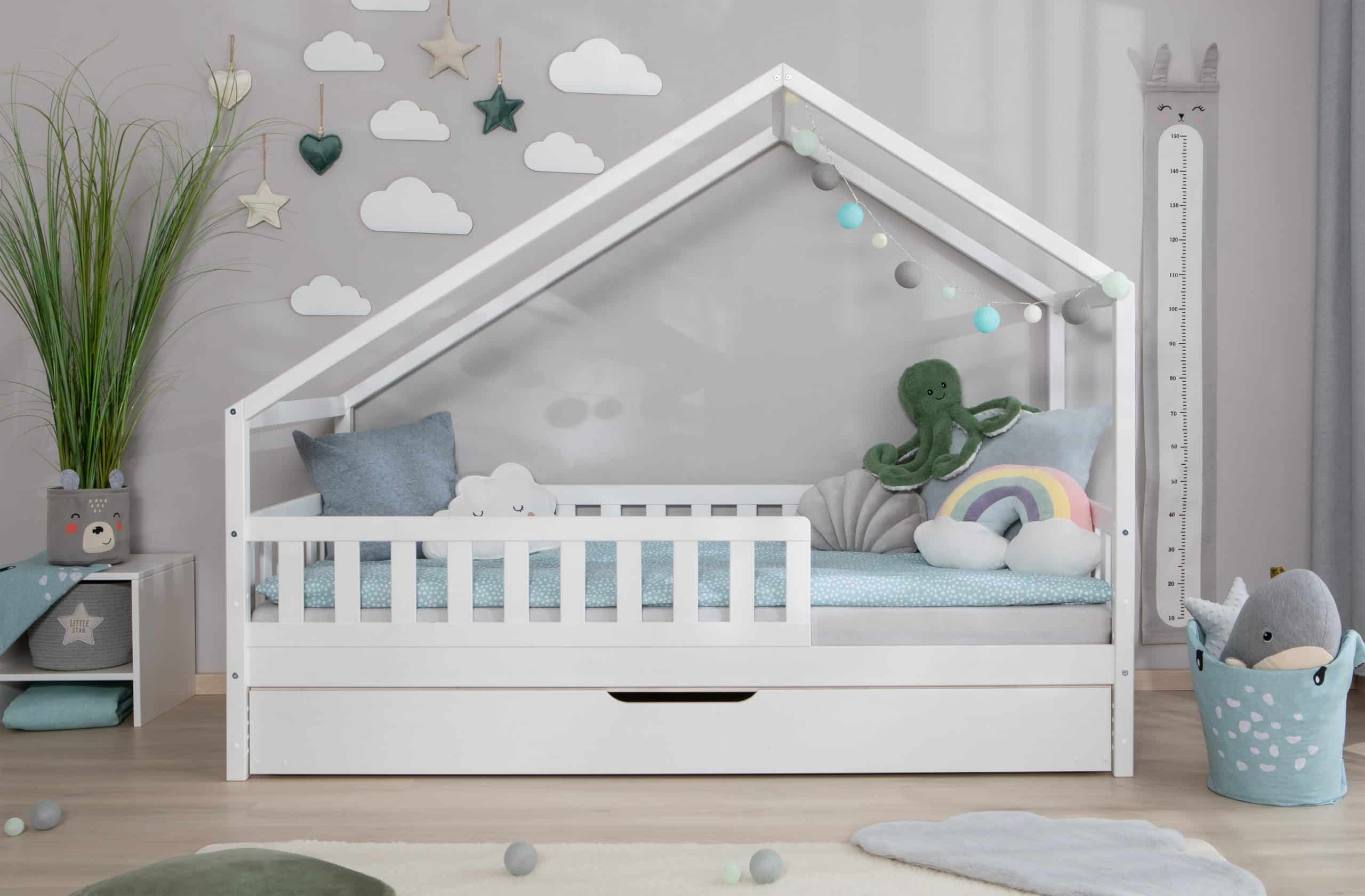 TiCAA TiCAA Hausbett Bodenbett wandelbar mit asymmetrischem "Lou" 90/100/120/140x200 cm für Jungen & Mädchen